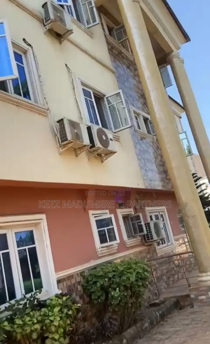 For Sale : Functional 24 Rooms Hotel Enugu, in Enugu