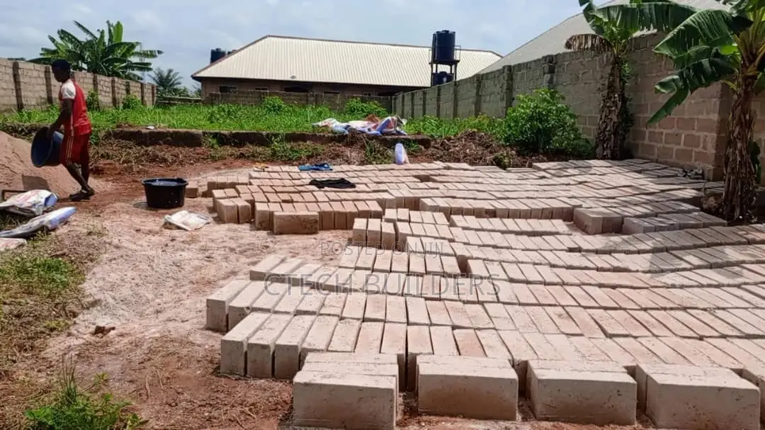 Coner Piece 100ft X 100ft at Ogheghe, by the Tree Hotel in Benin City