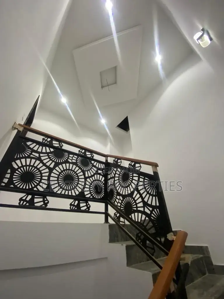 4bdrm Duplex in Isheri North for sale in Isheri North