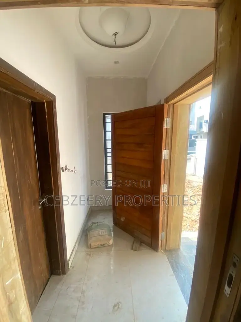 4bdrm Duplex in Isheri North for sale in Isheri North