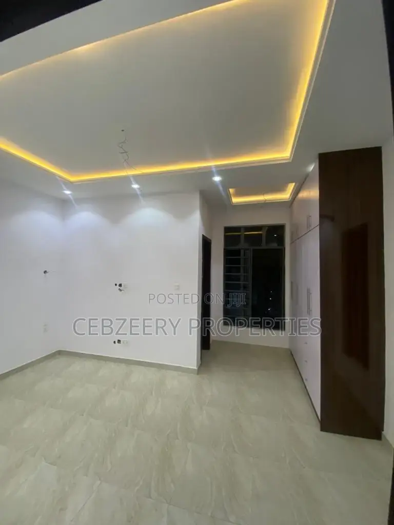 4bdrm Duplex in Isheri North for sale in Isheri North