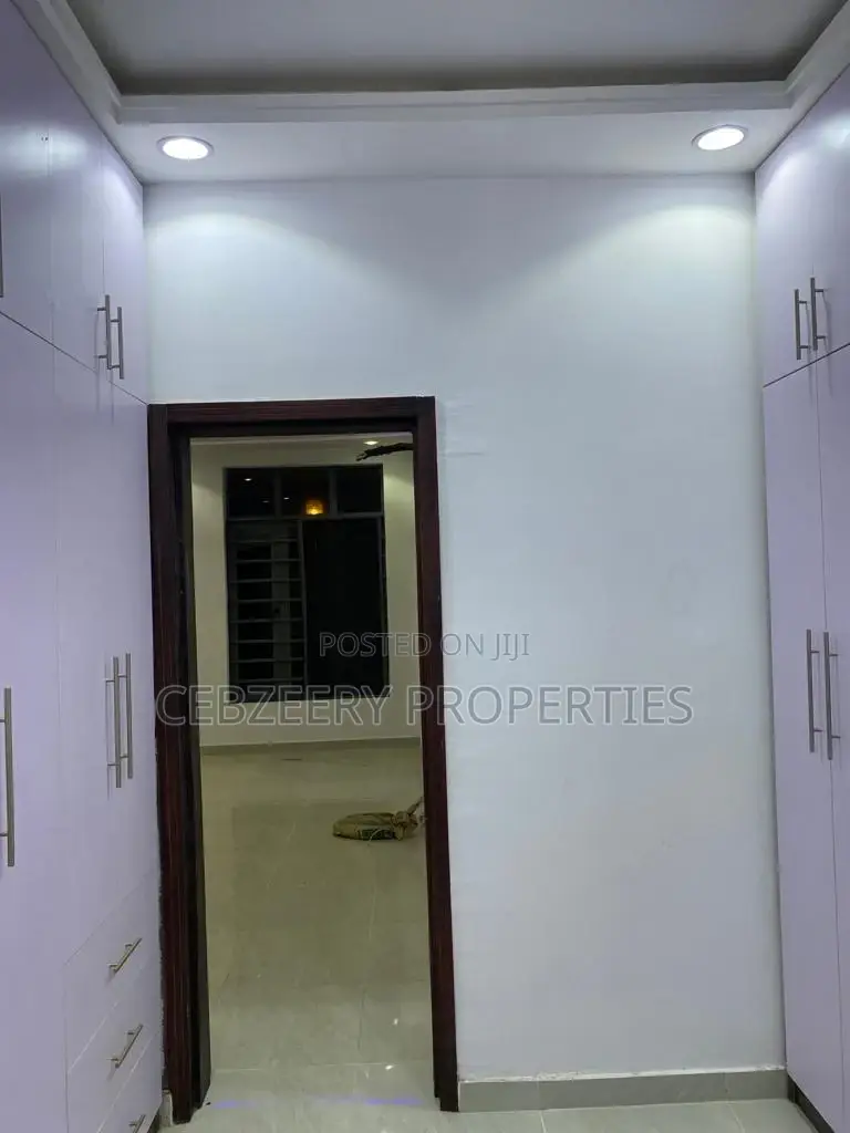 4bdrm Duplex in Isheri North for sale in Isheri North
