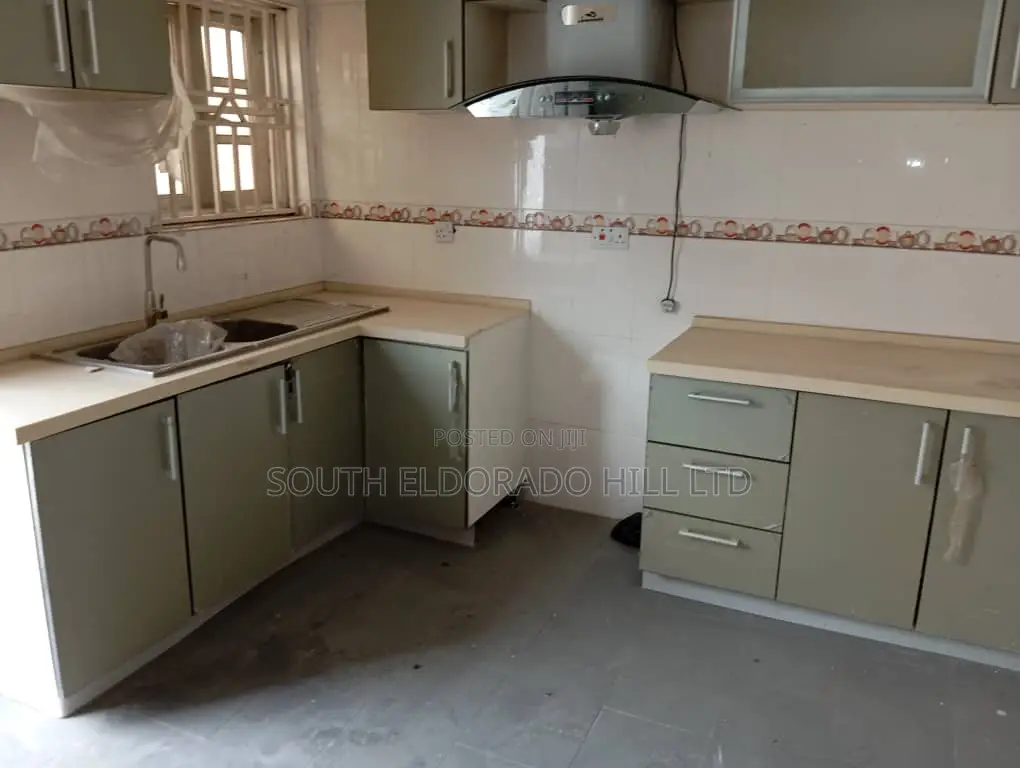3bdrm Bungalow in Off Lekki-Epe Expressway for sale in Off Lekki-Epe Expressway