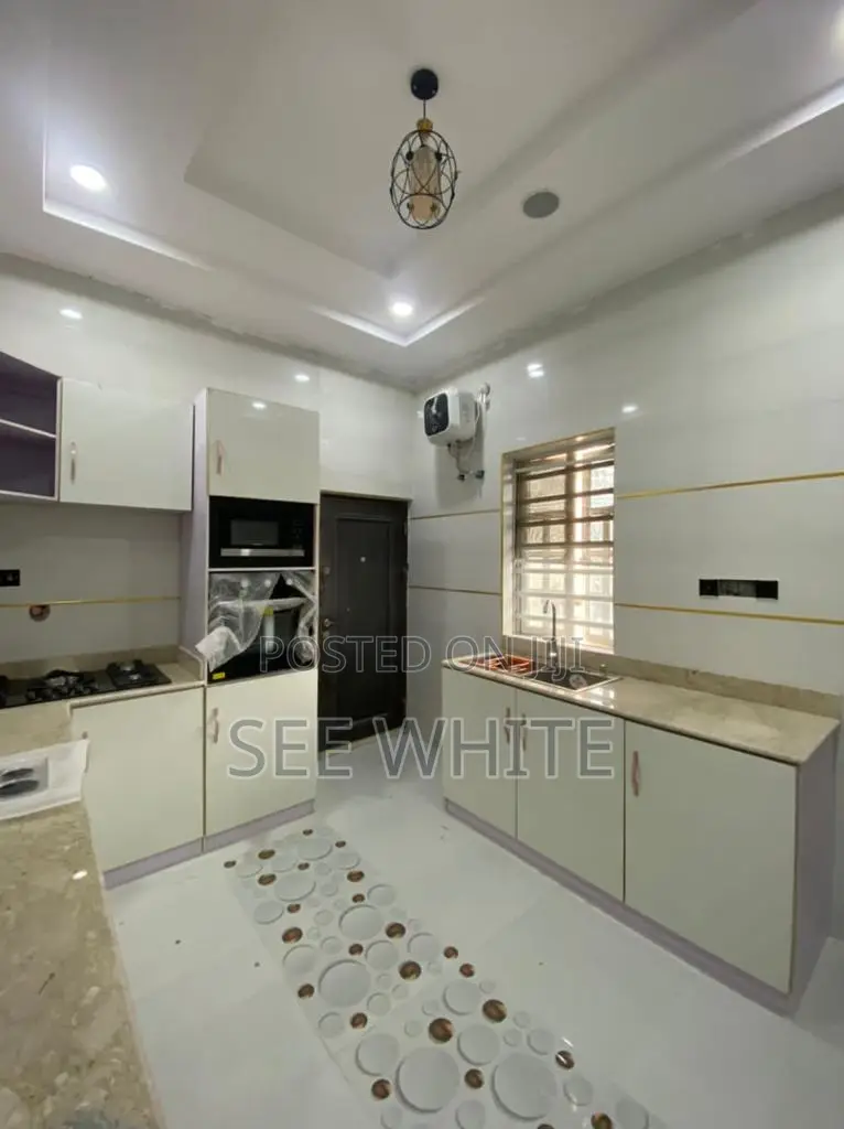 Furnished 8bdrm Maisonette in Off Unity Estate, Satellite Town for sale in Satellite Town