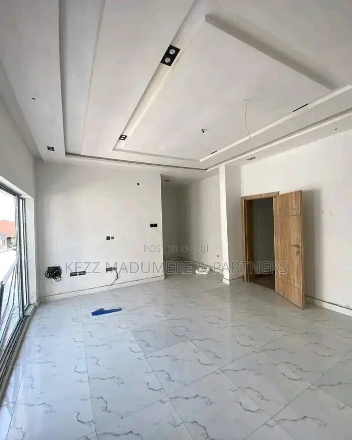 4bdrm Duplex in At Dr Peter Odili, Port-Harcourt for sale in Port-Harcourt
