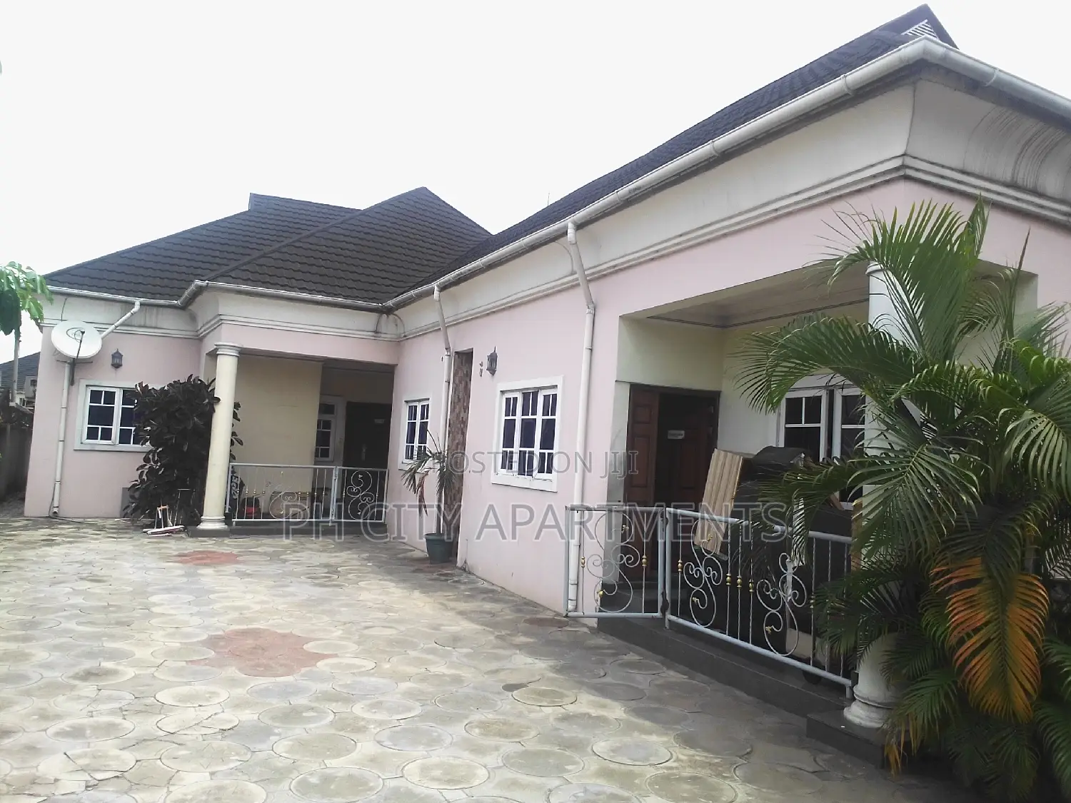 5bdrm Bungalow in Port-Harcourt for sale in Port-Harcourt