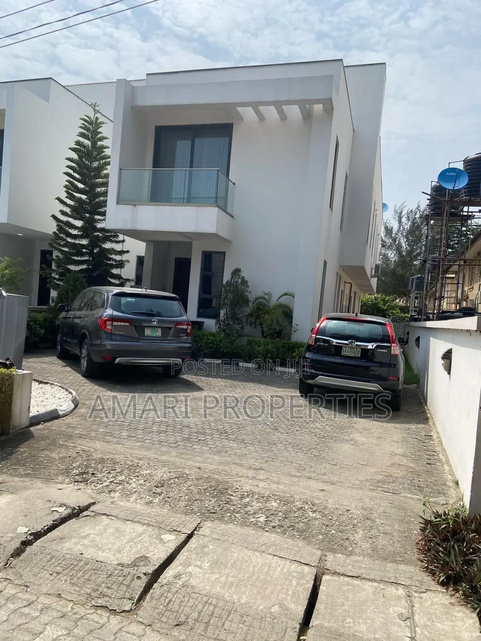 5bdrm Duplex in Lekki County, Ikota for rent in Ikota