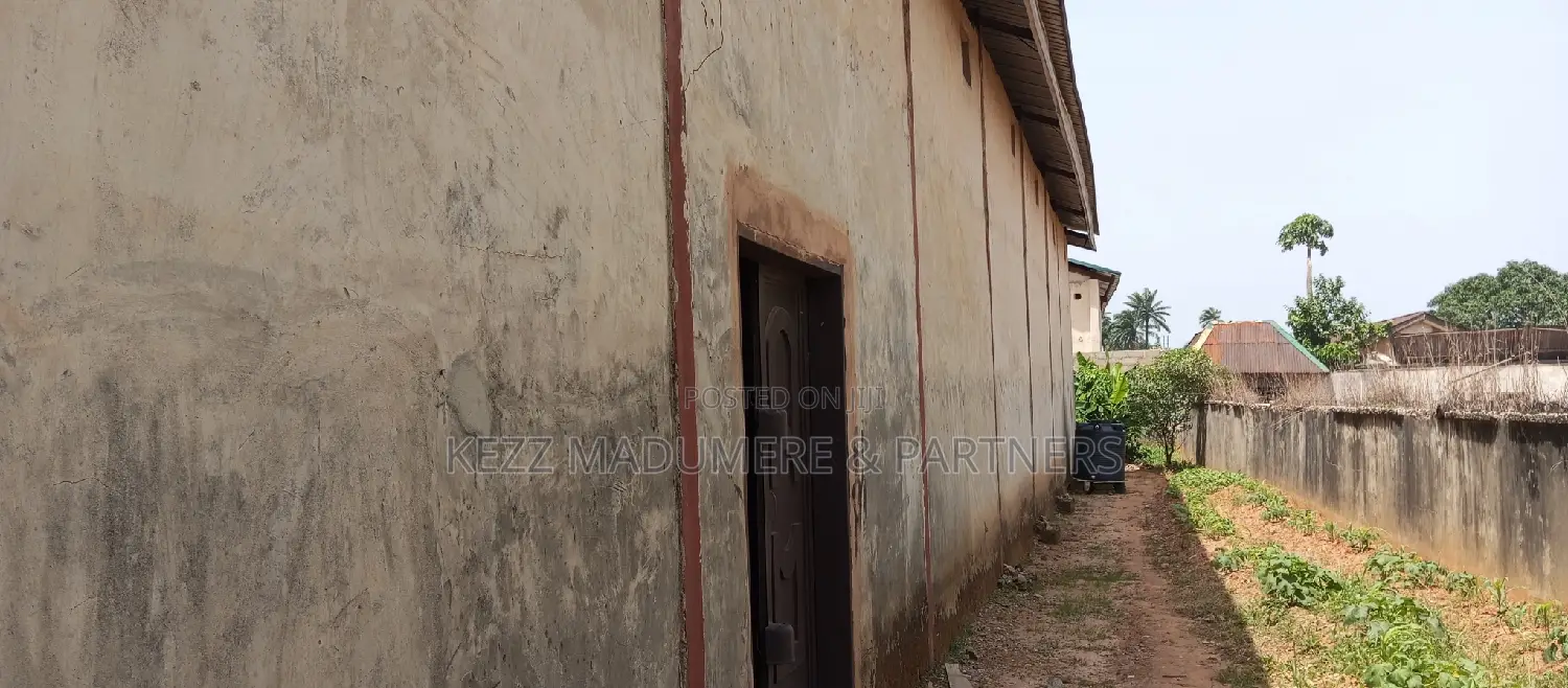 To Let: 2000 SQMTRS Warehouse in Aba North