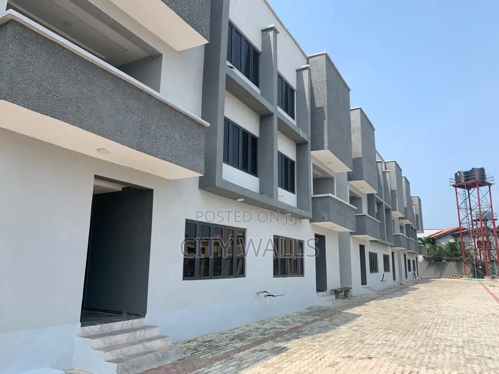 4bdrm Townhouse/Terrace in Igbo-efon for sale in Igbo-efon