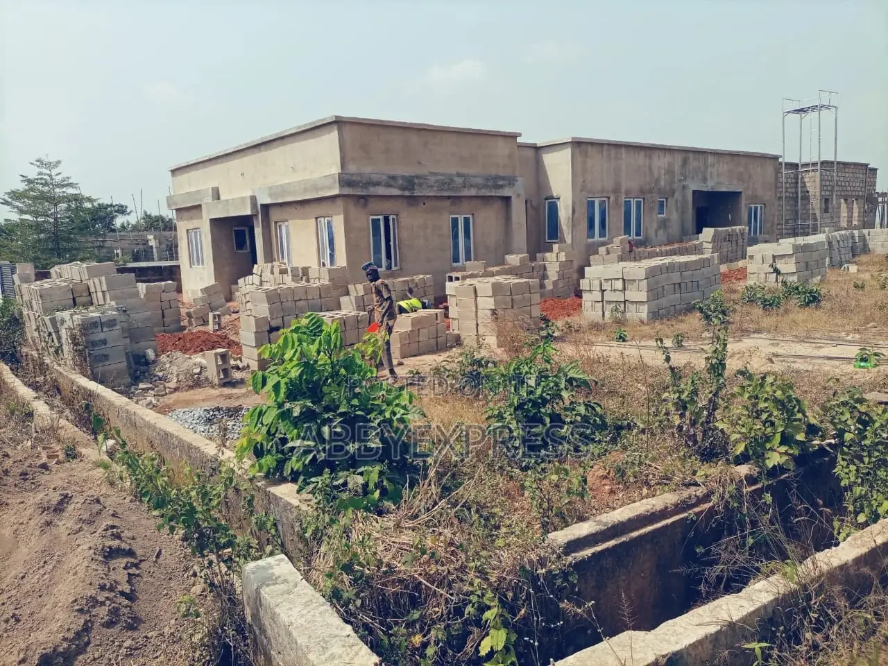 Land for Sale Along Ologun-Eru, Ido. in Ologuneru