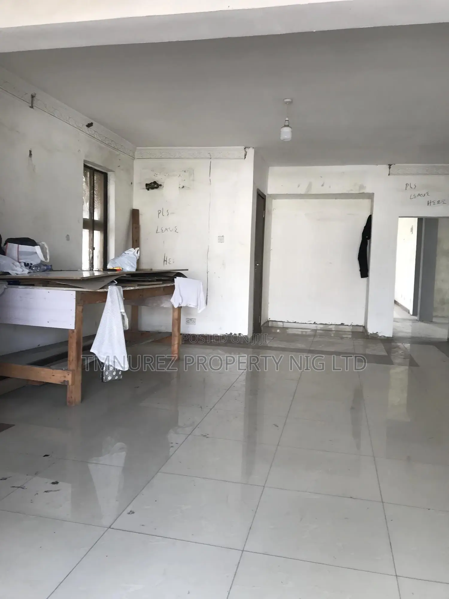 Shop 60sqm Lekki Phase1 at Very Good Location in Lekki Phase 1