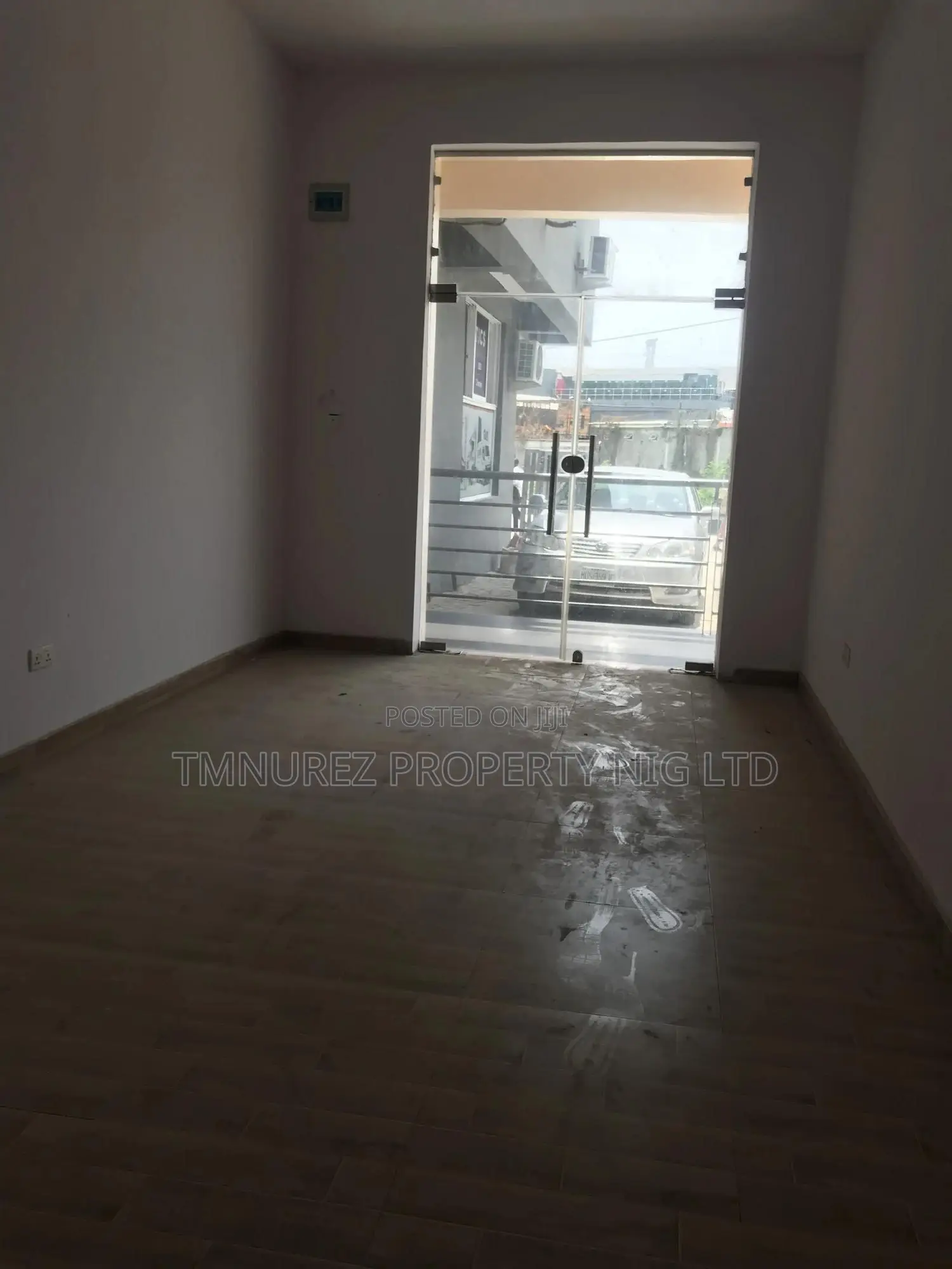 SHOP. Very Standard Spacious Newly Built OSAPA London in Lekki