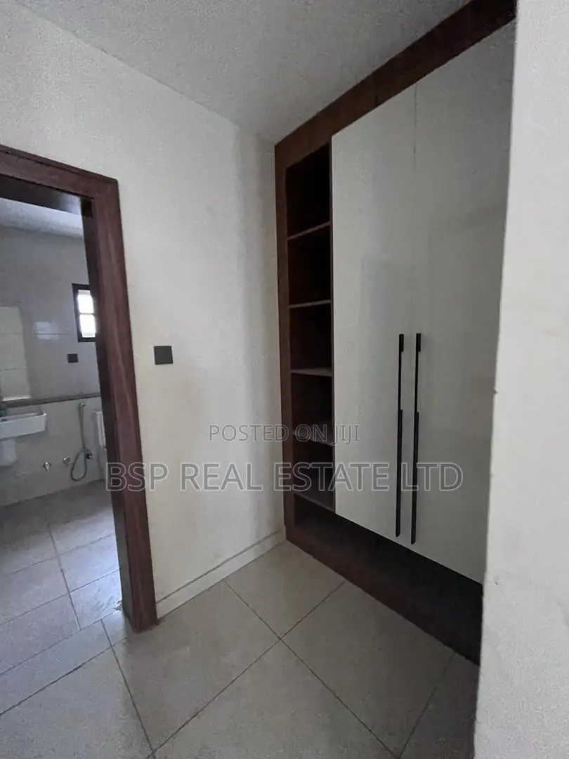 5bdrm Duplex in Cosgrove, Wuye for sale in Wuye