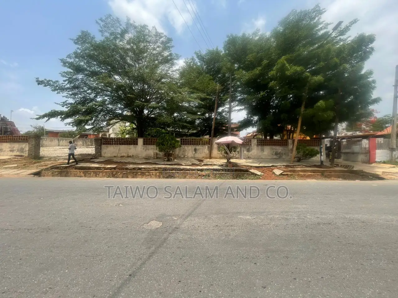 1900sqm of Commercial Land With Demolish Structure Bodija Ibadan in Bodija