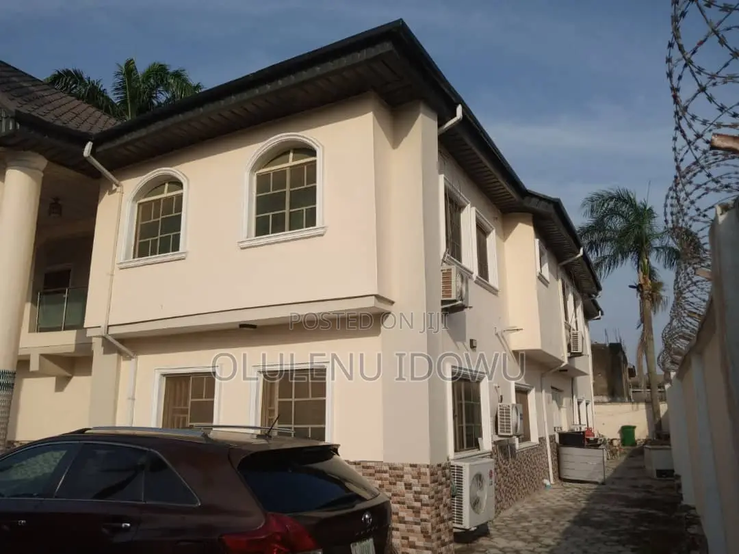 Furnished 9bdrm Block of Flats in Alimosho for sale in Alimosho