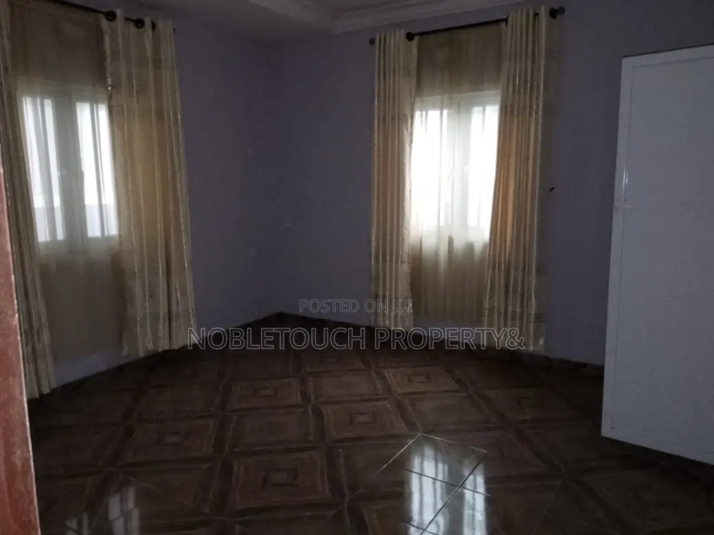 5bdrm Bungalow in Ajangbadi Lagos for sale in Ajangbadi