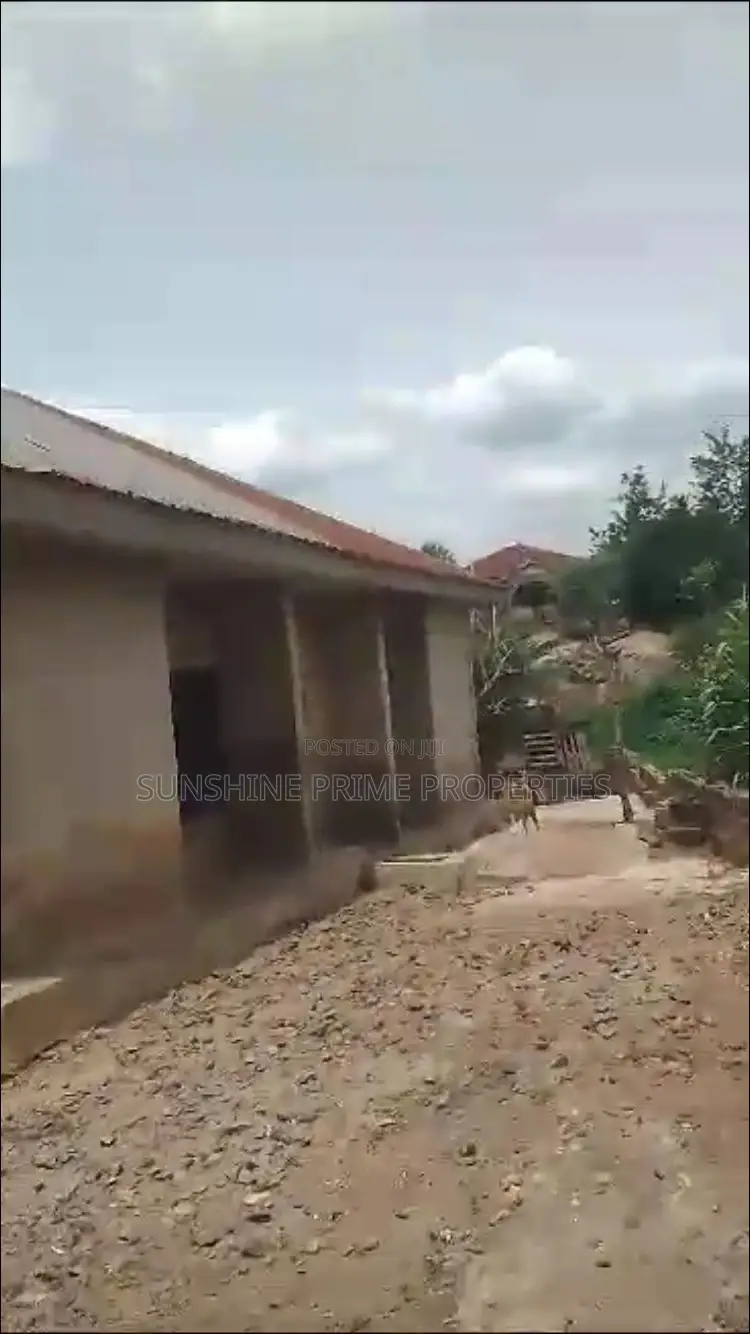 4bdrm Bungalow in Aule Rdat The Back, Akure for sale in Akure