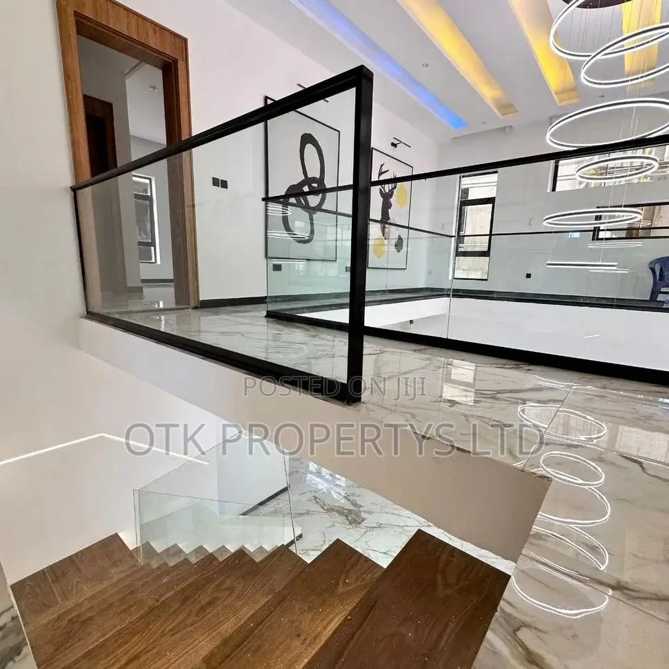 Furnished 6bdrm Duplex in Mini Estate
Asokoro for sale in Asokoro