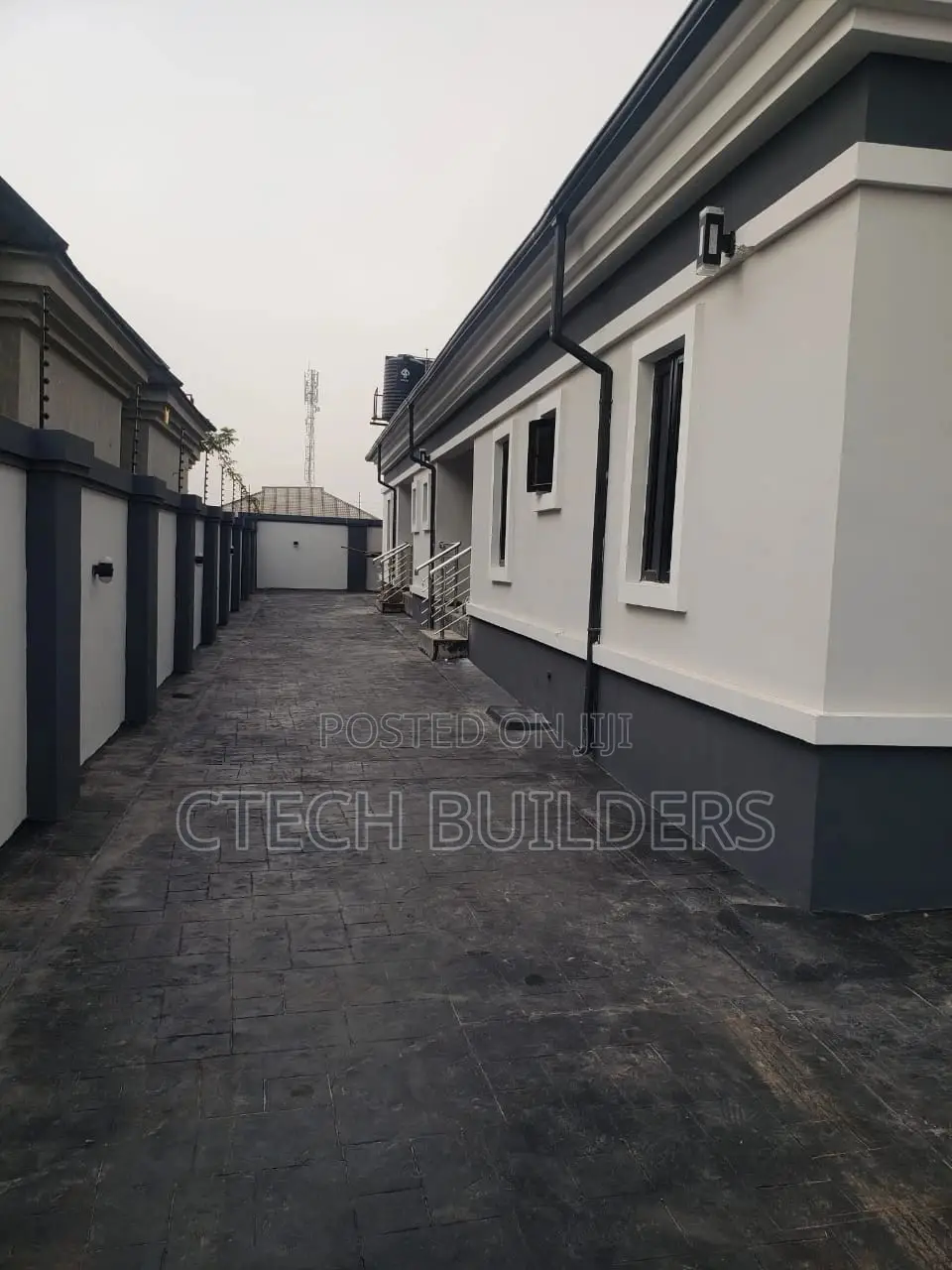 9bdrm Bungalow in Benin City for sale in Benin City