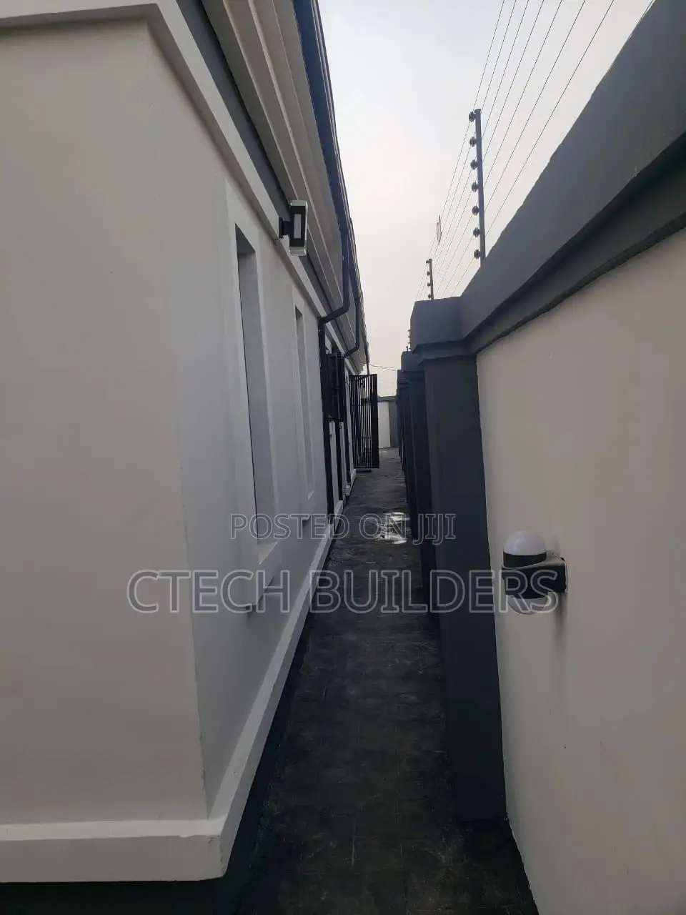 9bdrm Bungalow in Benin City for sale in Benin City