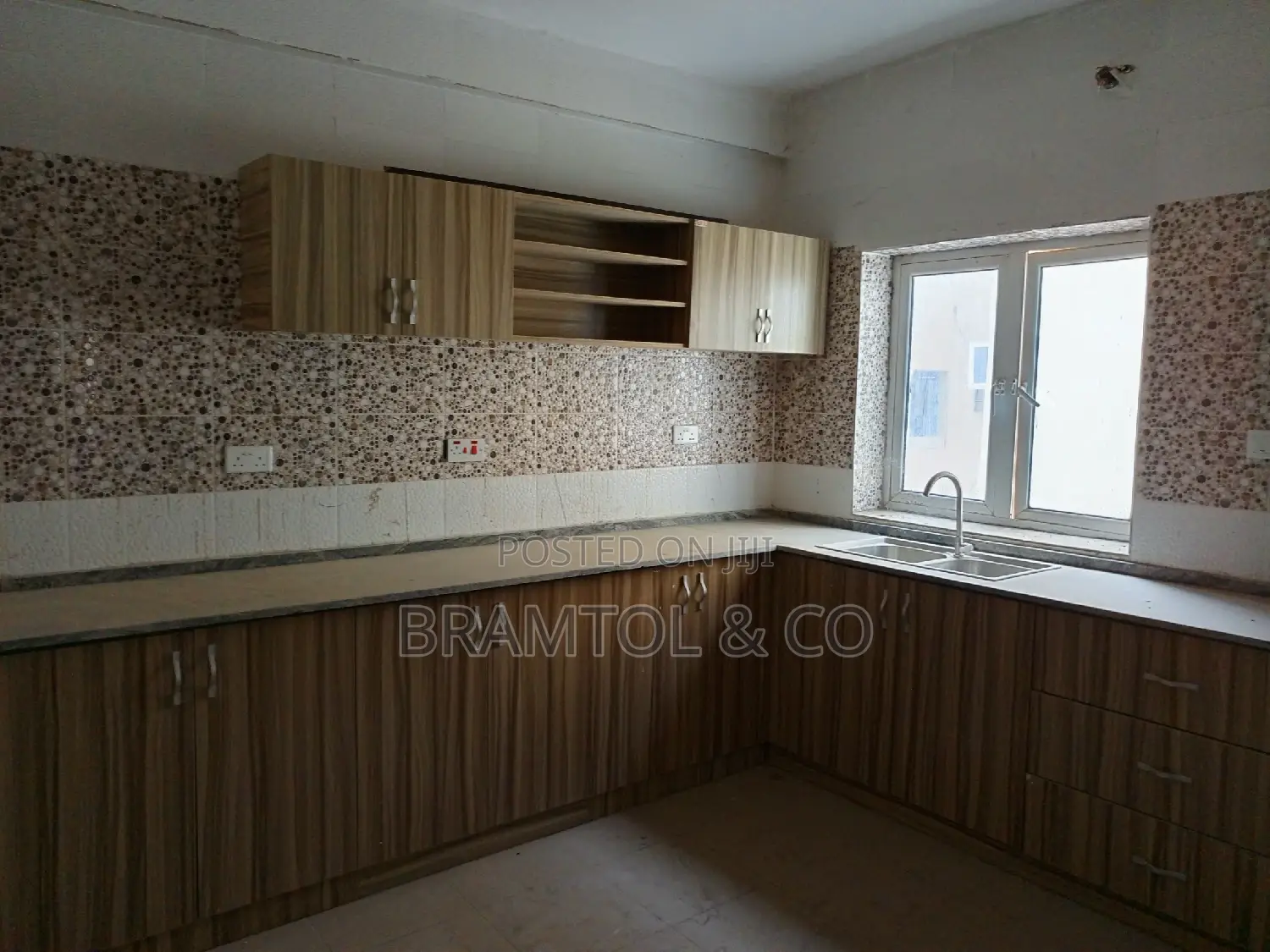 2bdrm Block of Flats in Utako for sale in Utako