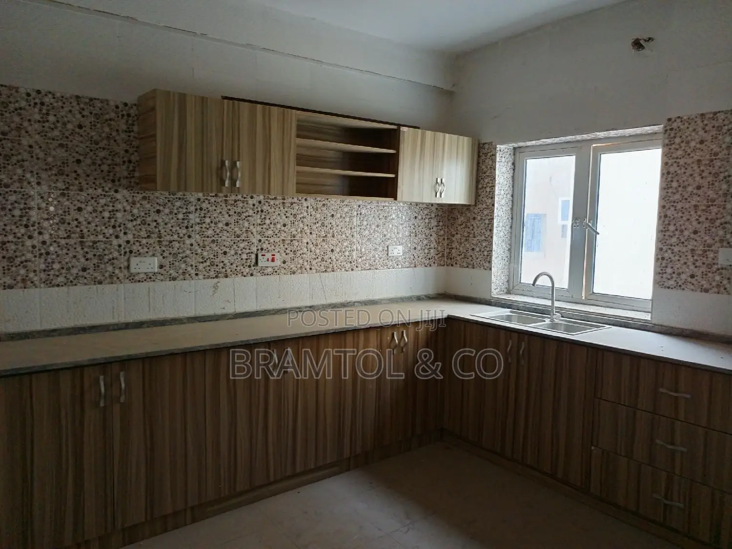 2bdrm Block of Flats in Utako for sale in Utako
