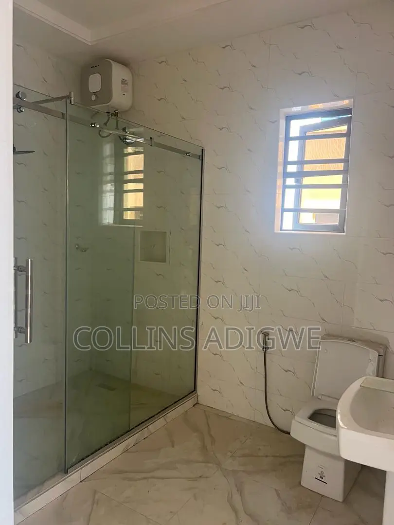 4bdrm Duplex in Behind Blenco for sale in Sangotedo