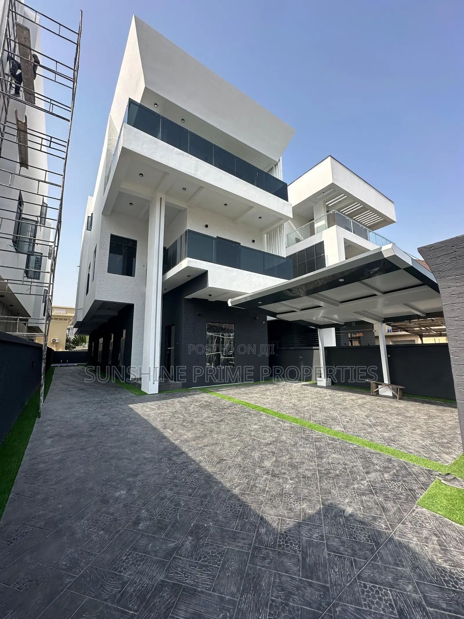 5bdrm Duplex in Lekki Phase for sale in Lekki