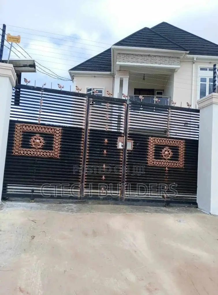 Furnished 8bdrm Duplex in Benin City for sale in Benin City