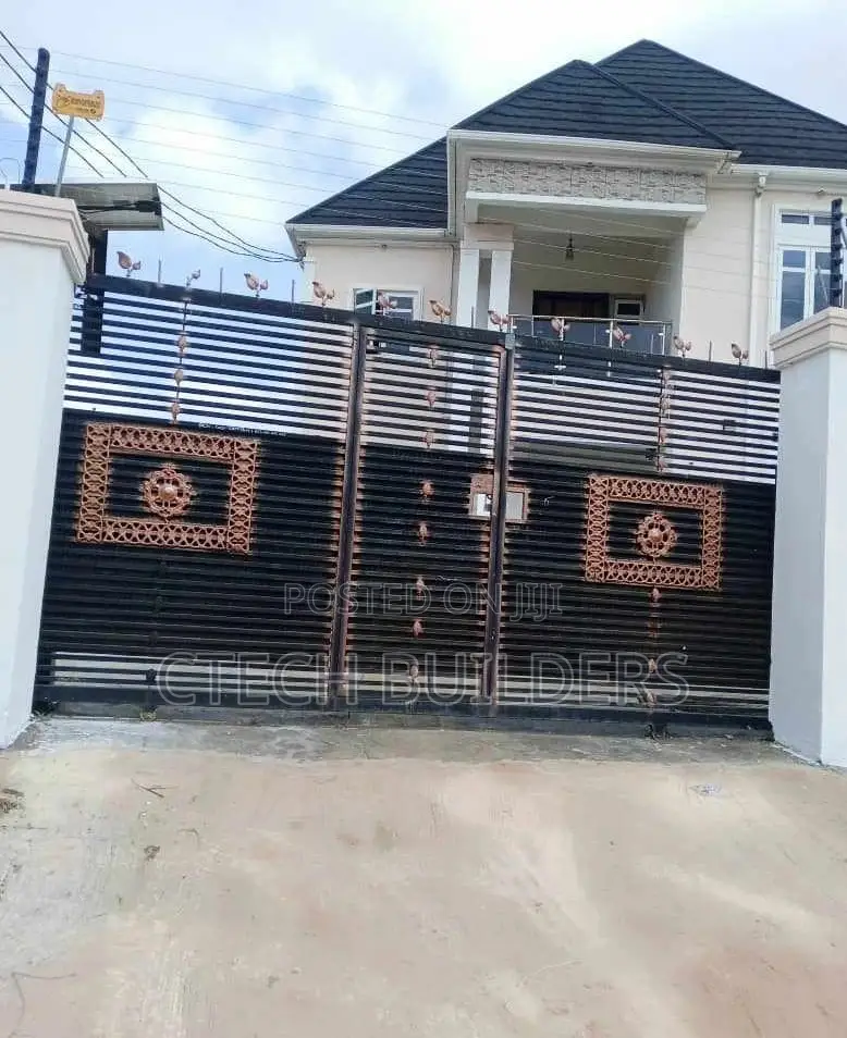 Furnished 8bdrm Duplex in Benin City for sale in Benin City