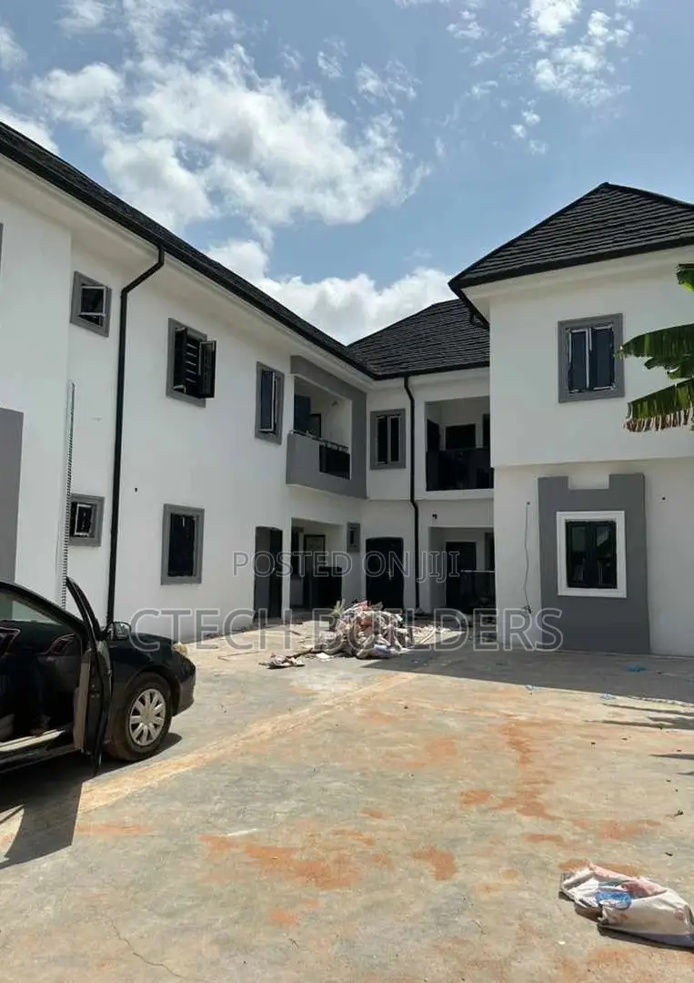 3bdrm Block of Flats in Benin City for sale in Benin City