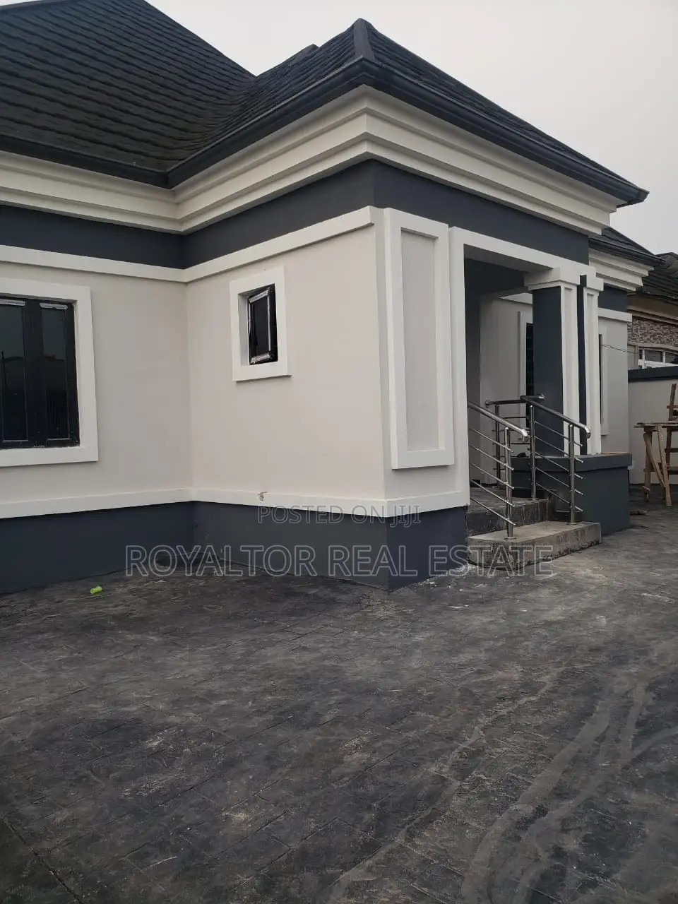 5bdrm Bungalow in Royaltor Real Estate, Benin City for sale in Benin City