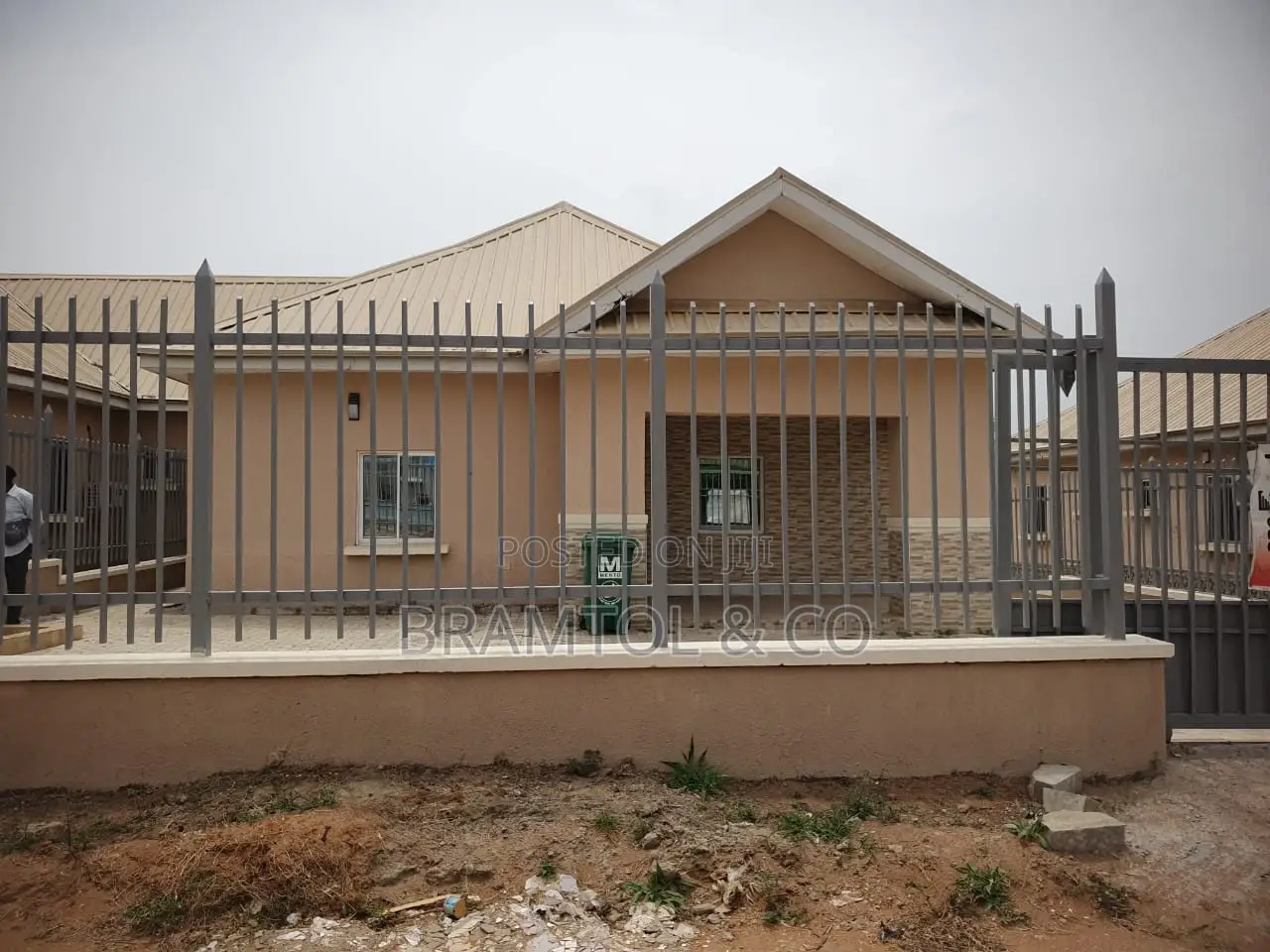 3bdrm Bungalow in Sabon Lugbe for rent in Sabon Lugbe