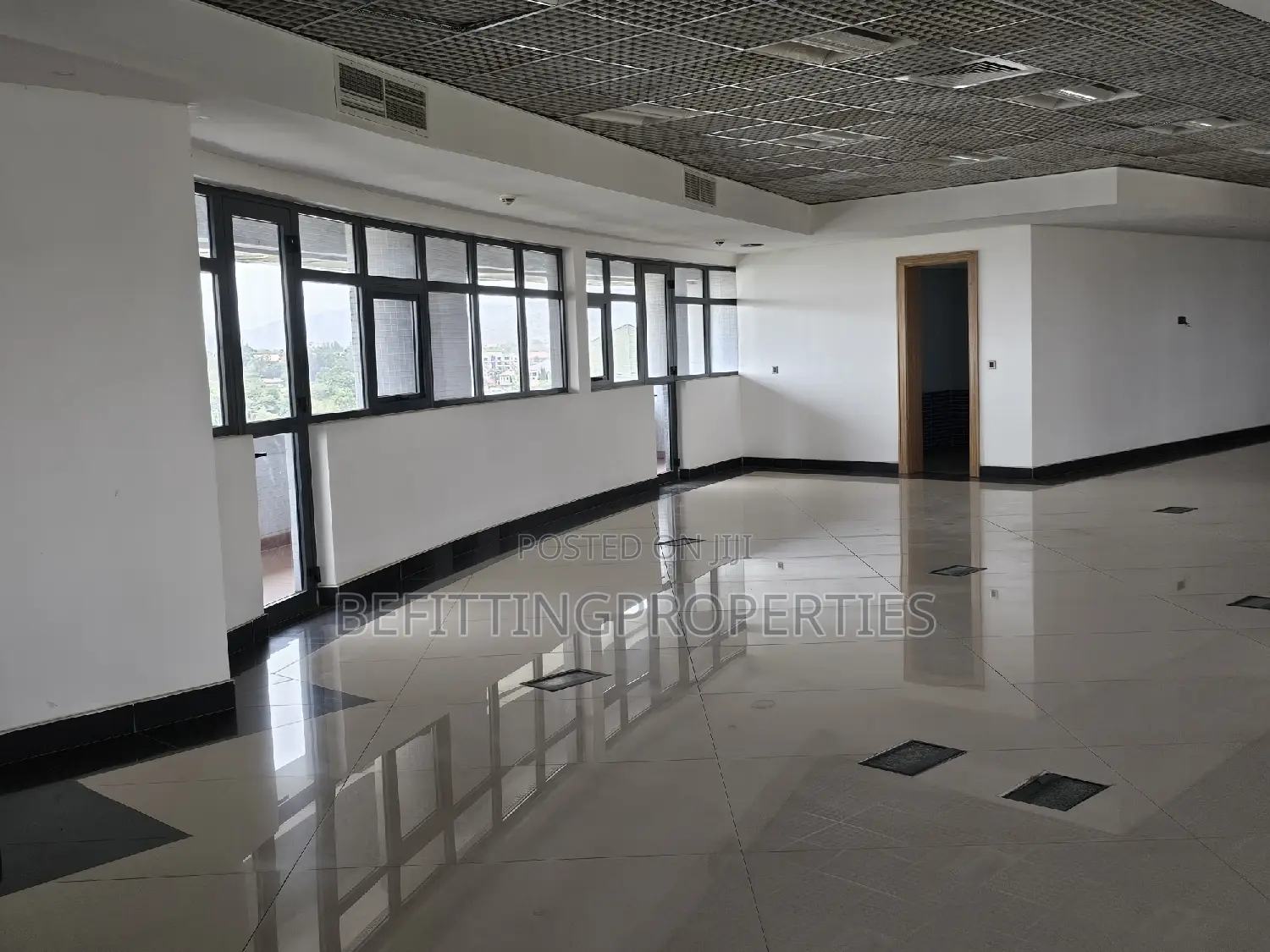 Exquisite 450sqm Office Space in Maitama for Rent in Maitama