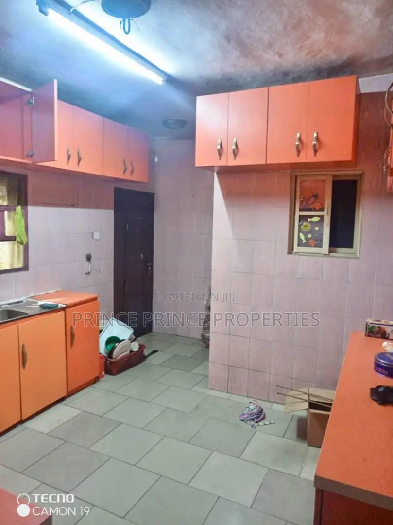 Furnished 5bdrm Duplex in Surulere for rent in Surulere