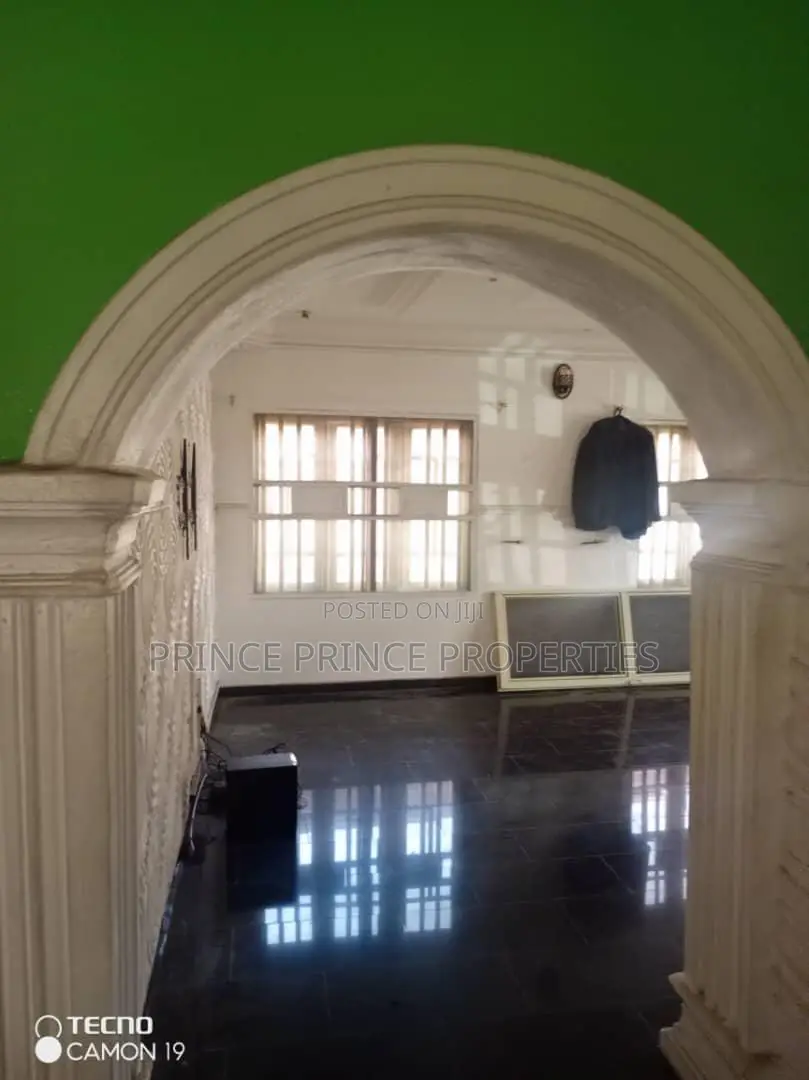 Furnished 5bdrm Duplex in Surulere for rent in Surulere