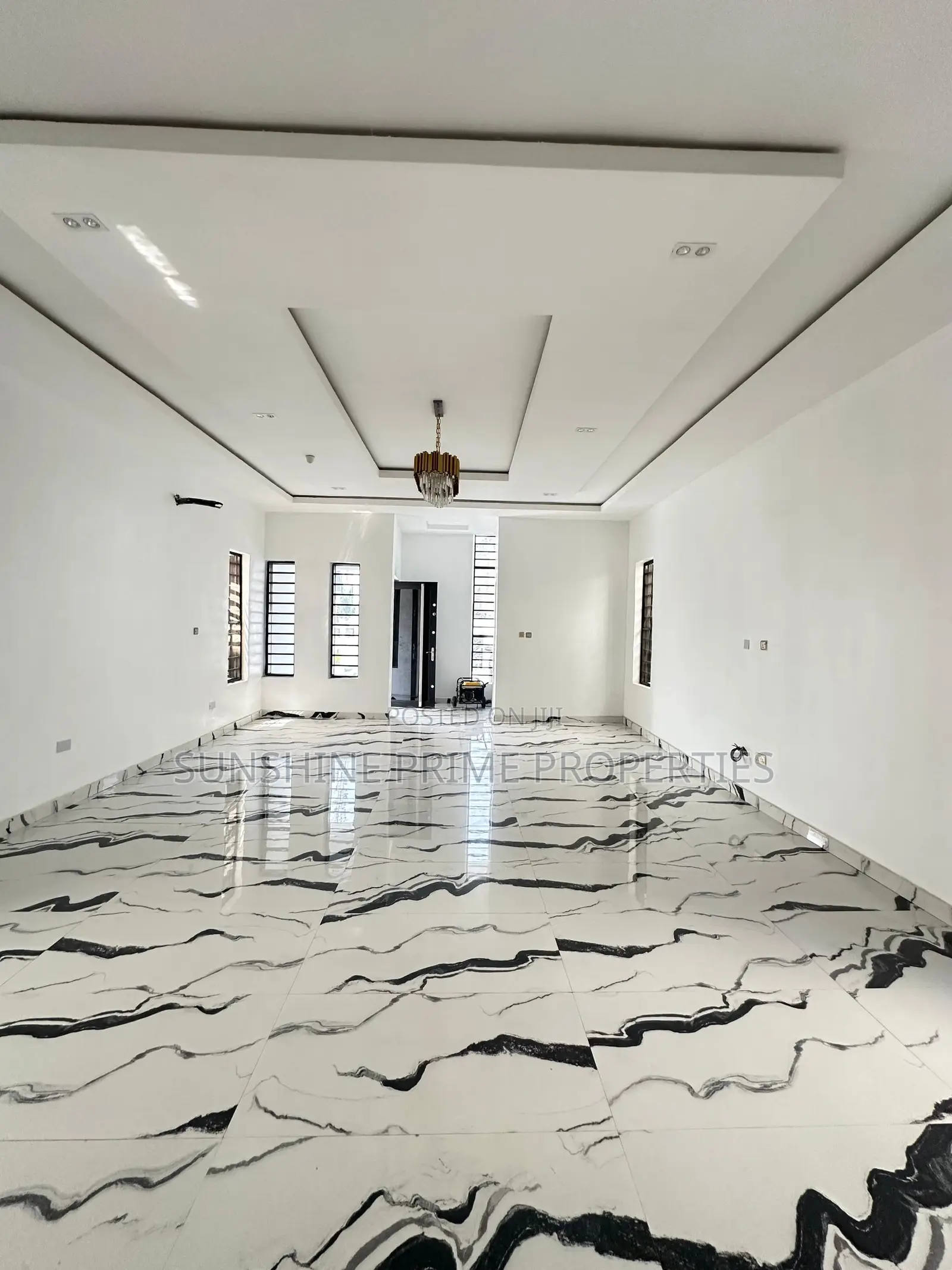 5bdrm Duplex in Ologolo Lekki for sale in Ologolo