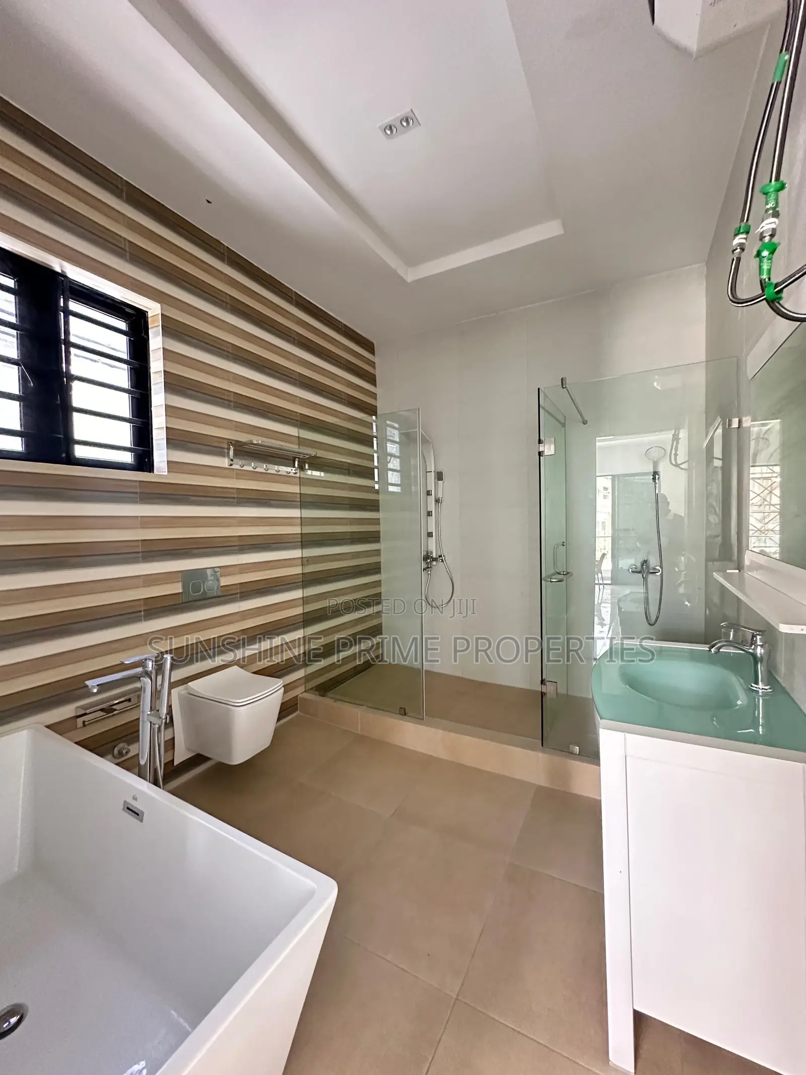 5bdrm Duplex in Ologolo Lekki for sale in Ologolo