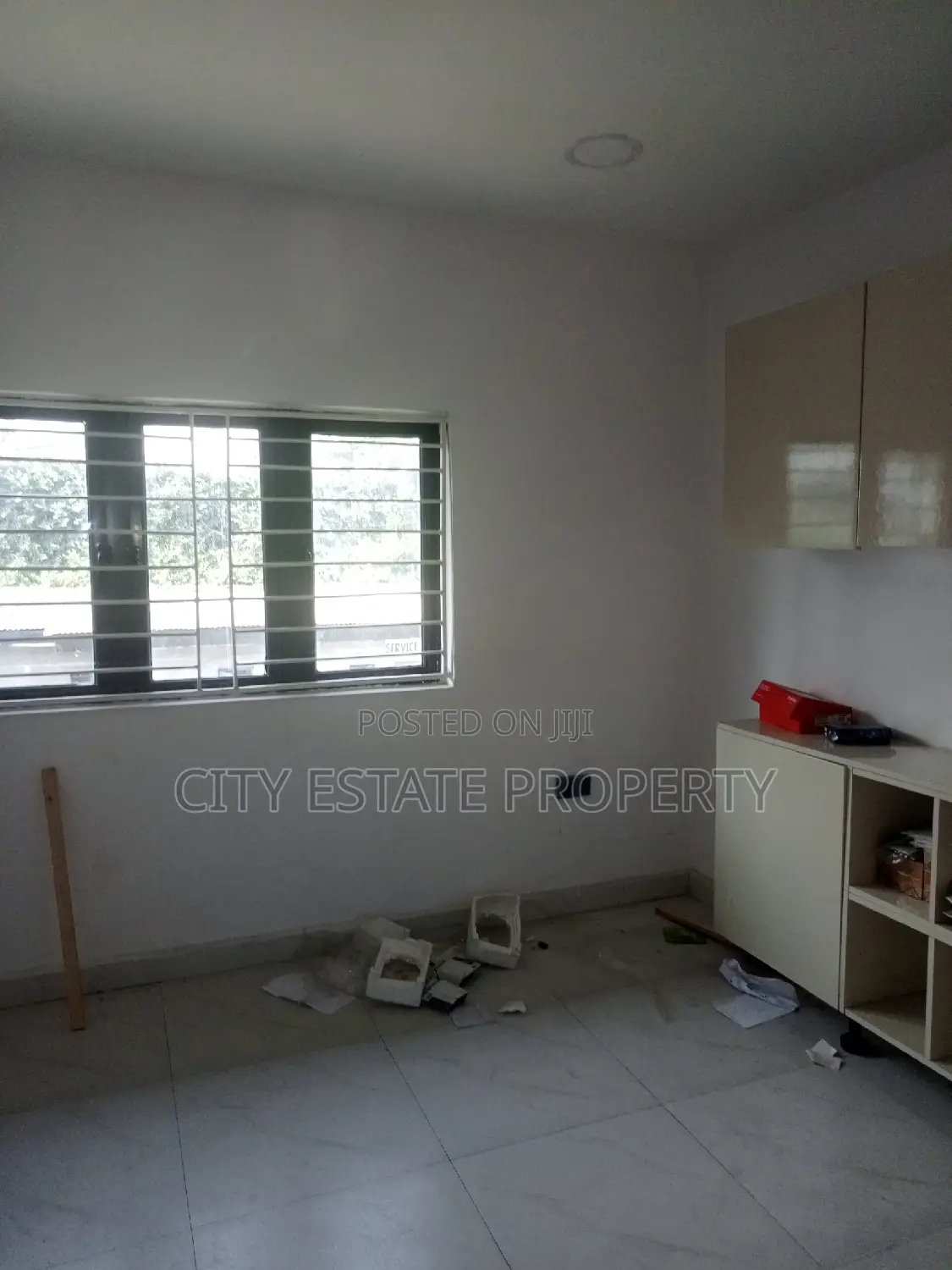 Alone in the Compound Commercial Building Complex for Lease in Port-Harcourt