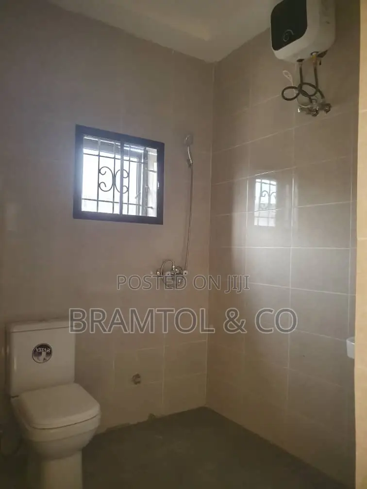 2bdrm Block of Flats in Sabon Lugbe for rent in Sabon Lugbe