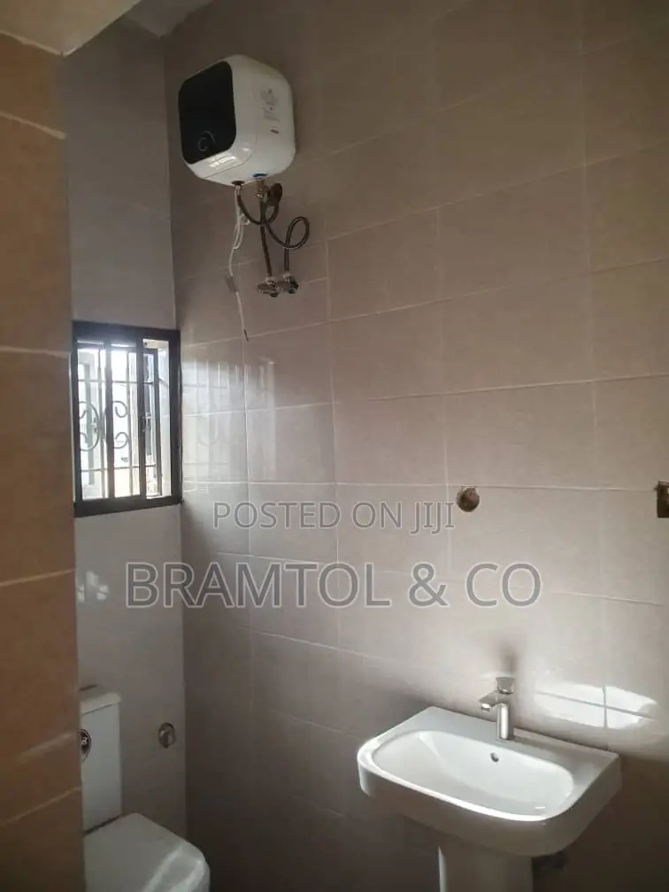 2bdrm Block of Flats in Sabon Lugbe for rent in Sabon Lugbe