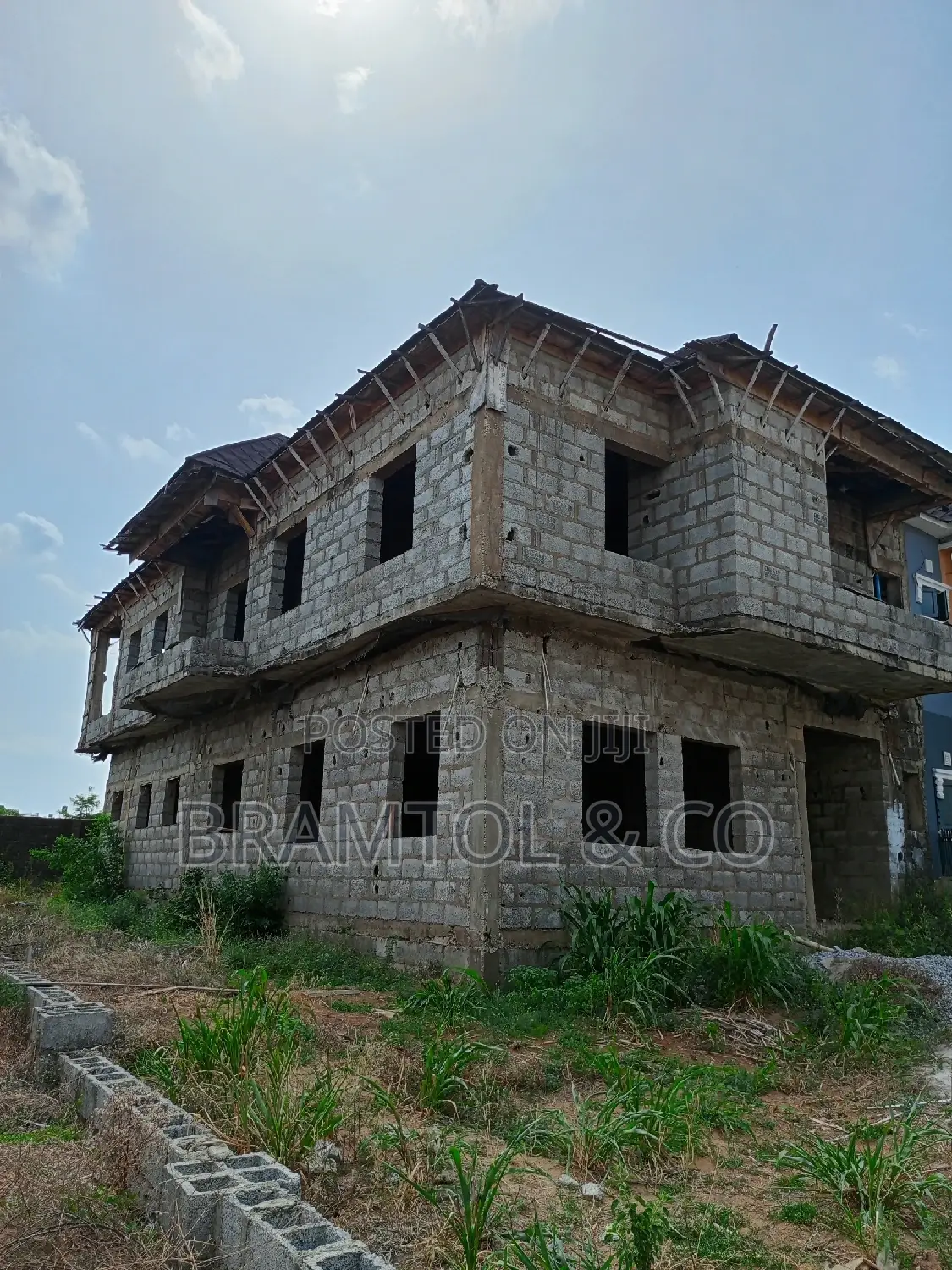 4bdrm Duplex in Gold City, Sabon Lugbe for sale in Sabon Lugbe