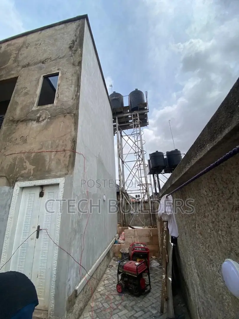 16bdrm Apartment in Benin City for sale in Benin City