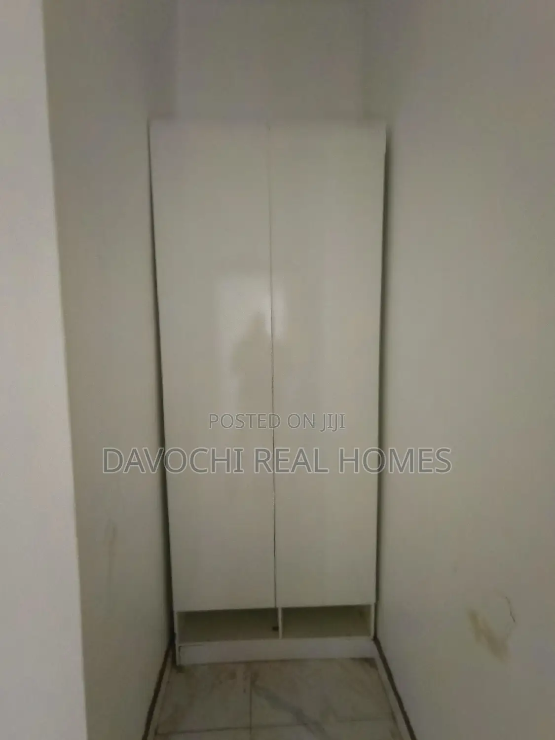4bdrm Duplex in Chevron Drive for rent in Chevron