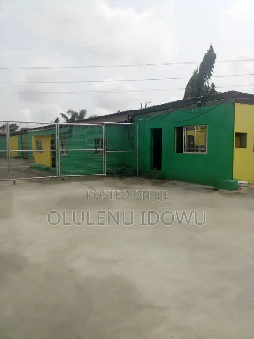 Warehouse for Sale Oshodi Apapa Express Way in Alimosho