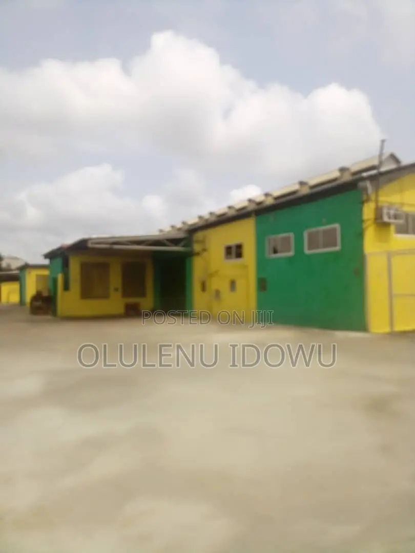 Warehouse for Sale Oshodi Apapa Express Way in Alimosho