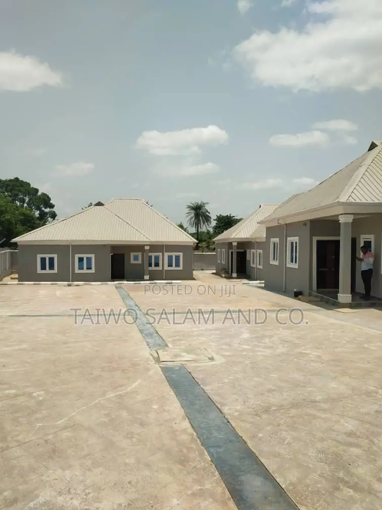 2bdrm Block of Flats in Jericho for sale in Jericho