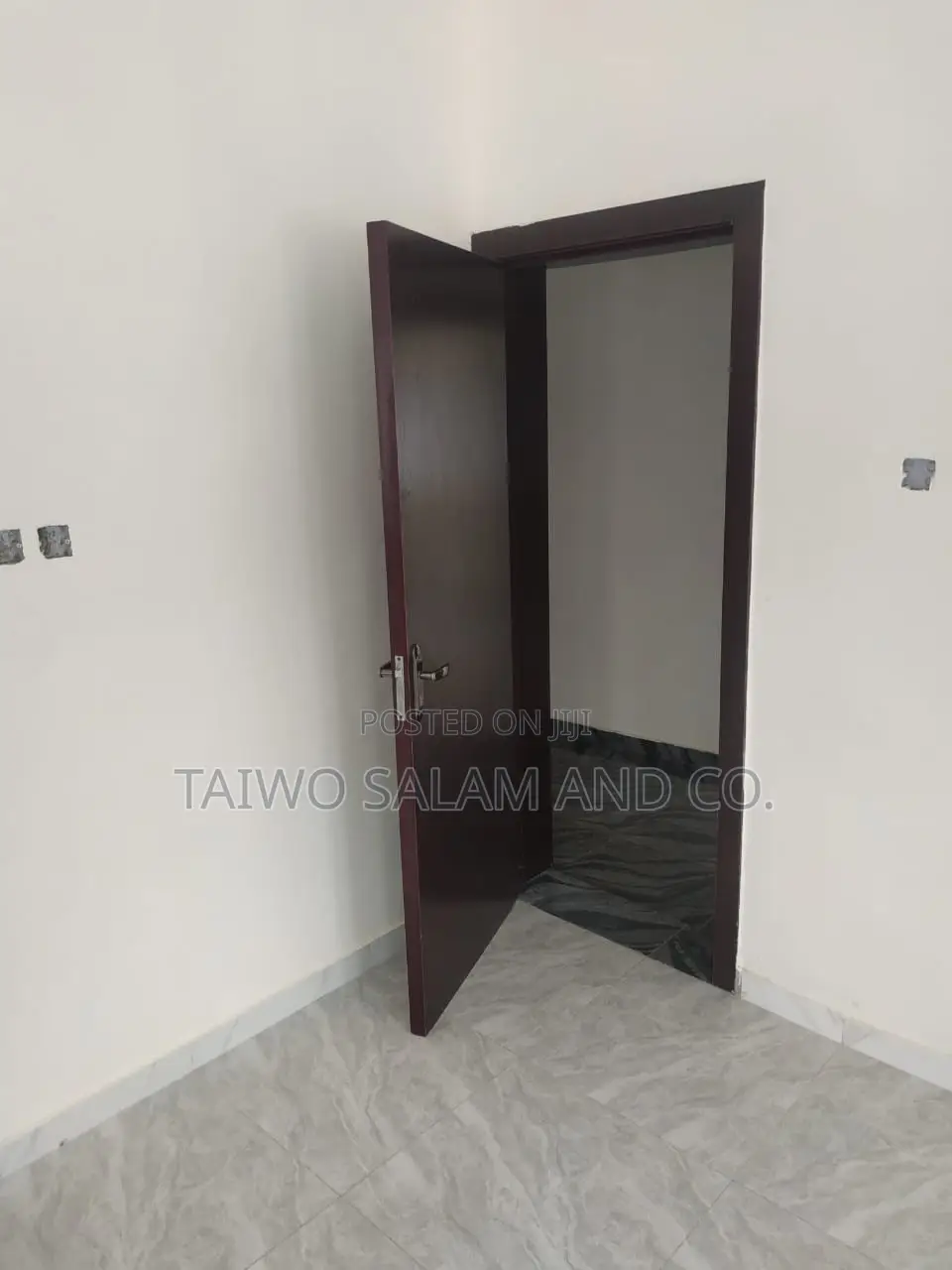 2bdrm Block of Flats in Jericho for sale in Jericho