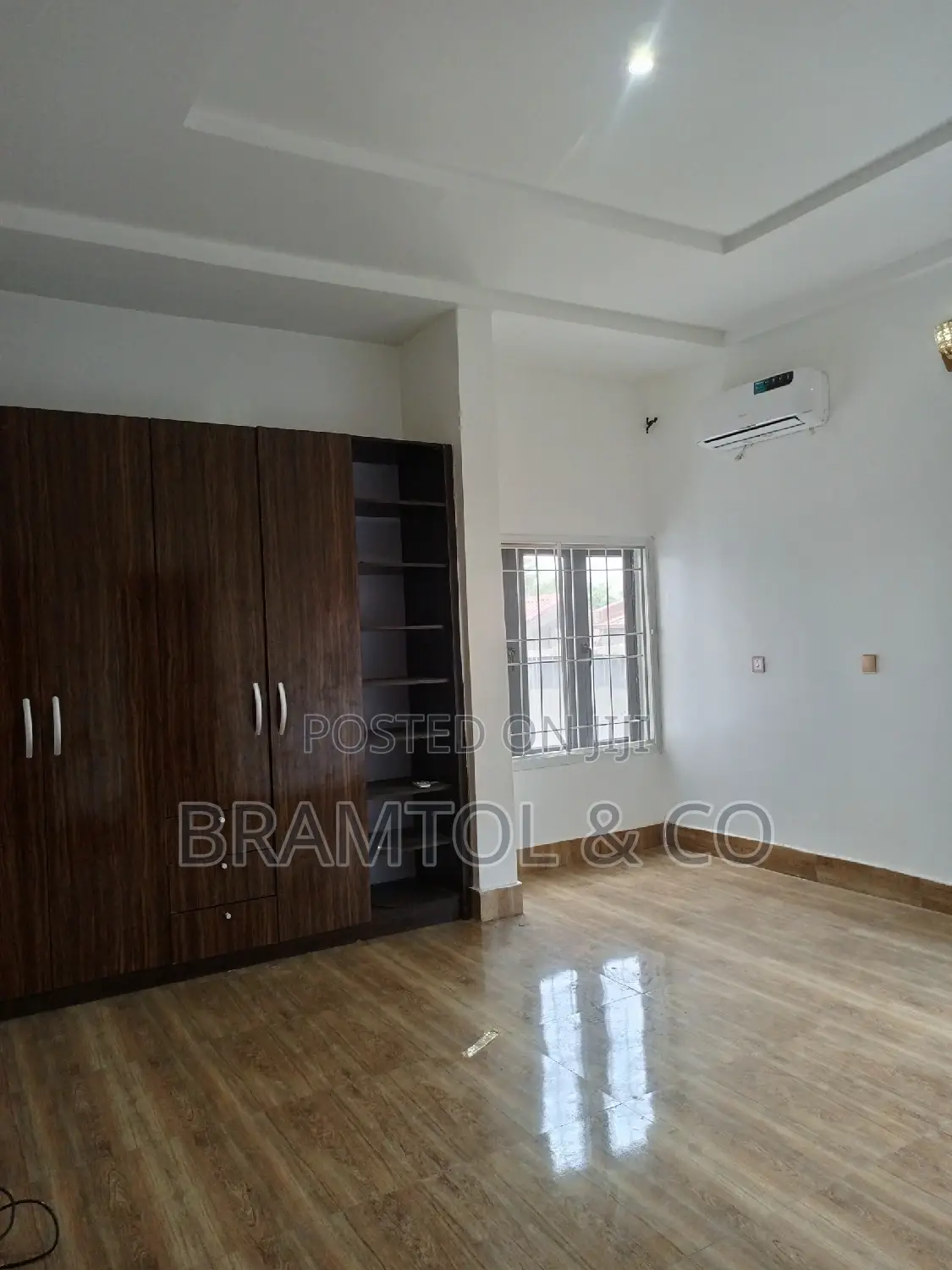 3bdrm Block of Flats in Wuye for rent in Wuye