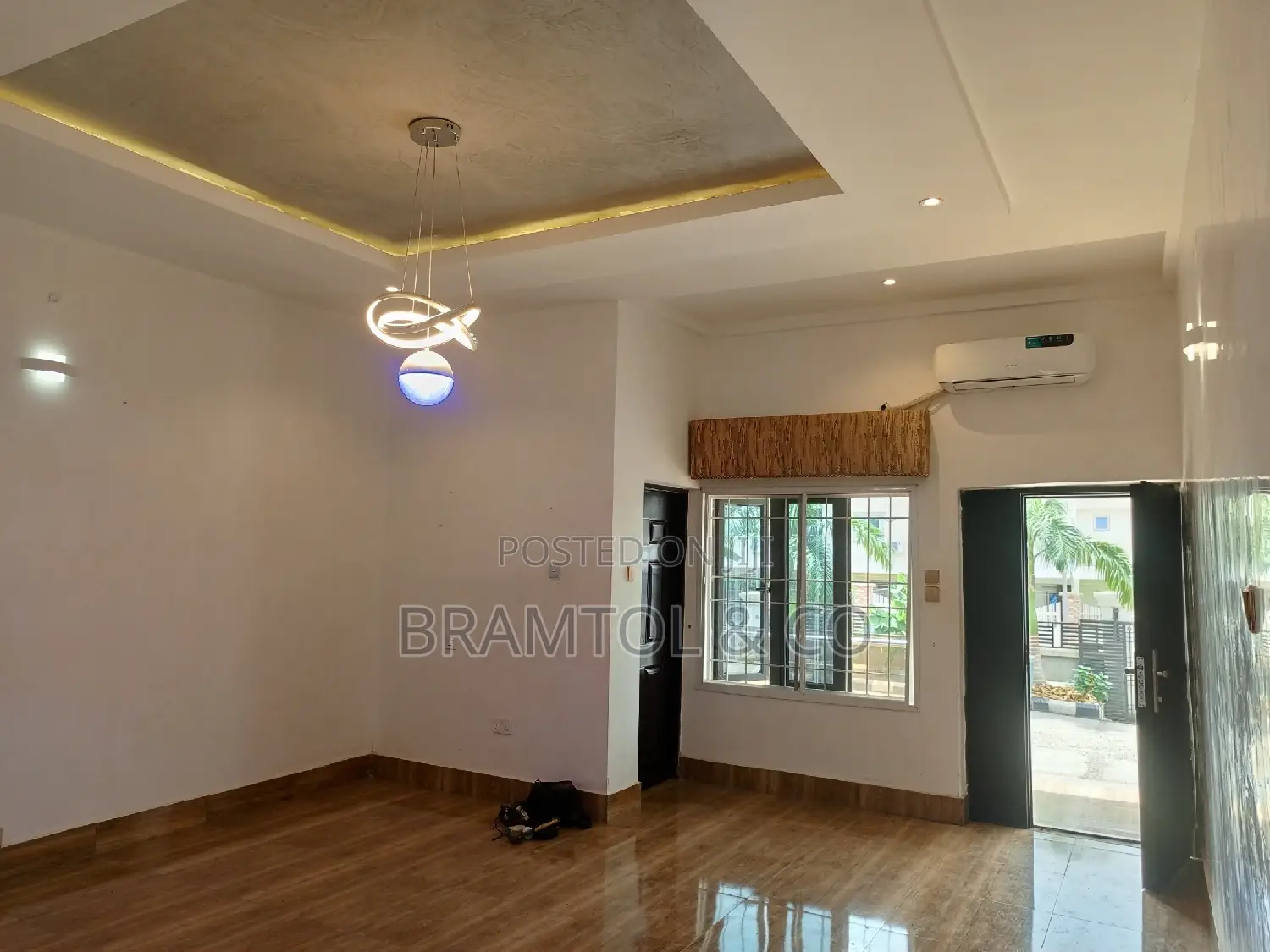 3bdrm Block of Flats in Wuye for rent in Wuye